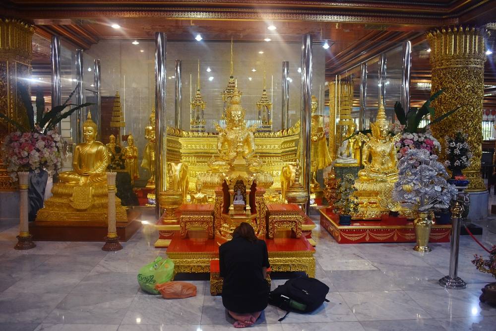 Wat Paknam Phasi Charoen
