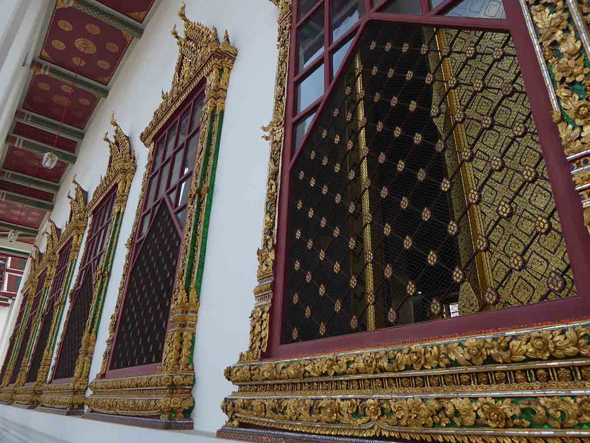 Wat Ratchanatdaram Worawihan Temple - Loha Prasat
