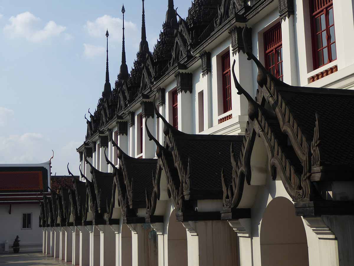 Wat Ratchanatdaram Worawihan Temple - Loha Prasat