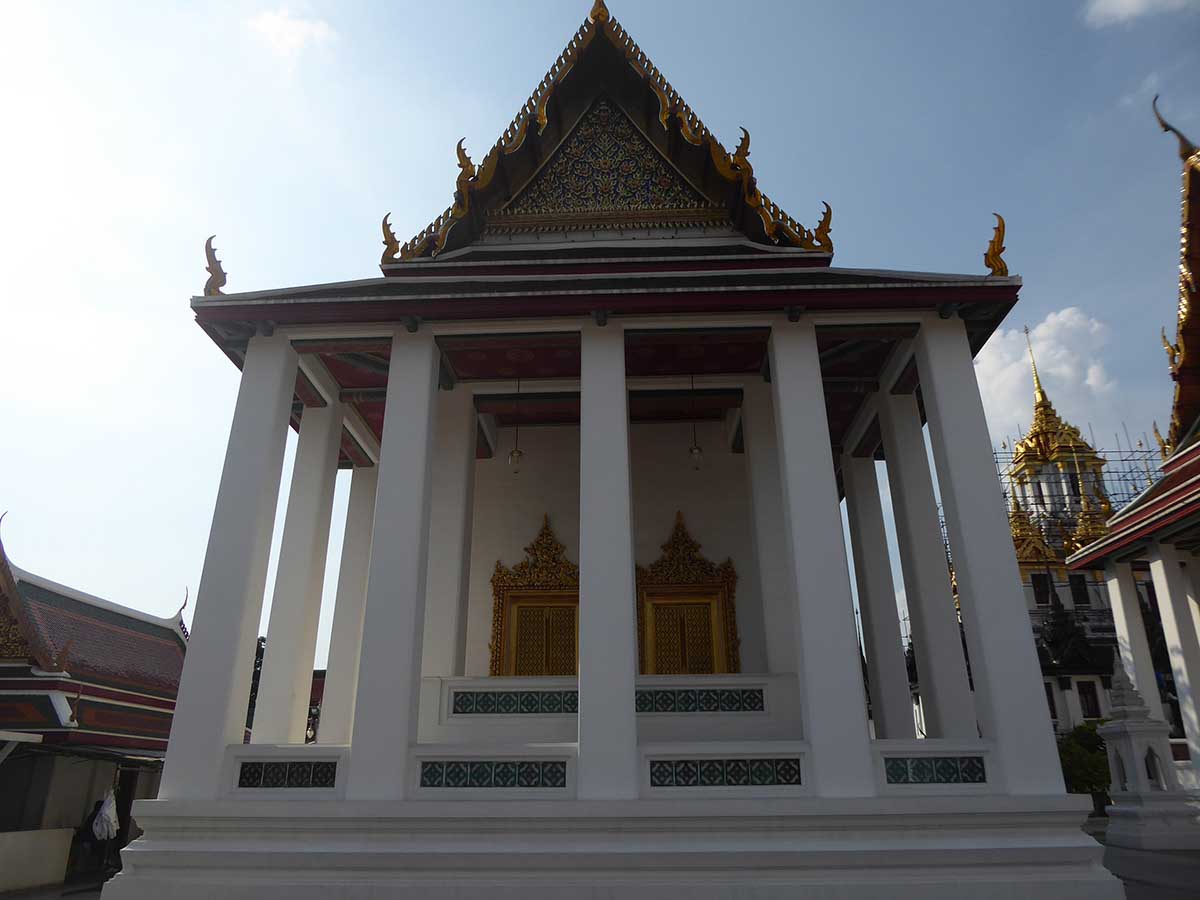 Wat Ratchanatdaram Worawihan Temple - Loha Prasat