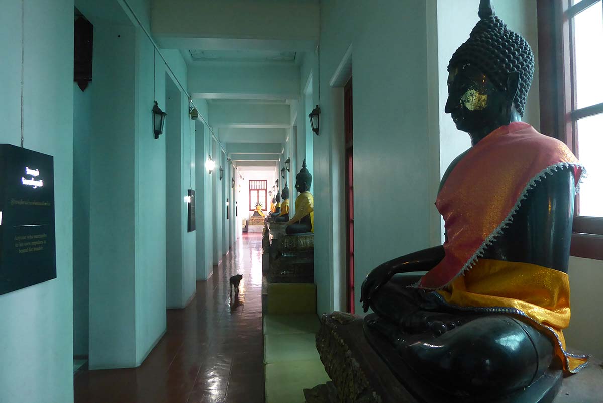 Wat Ratchanatdaram Worawihan Temple - Loha Prasat