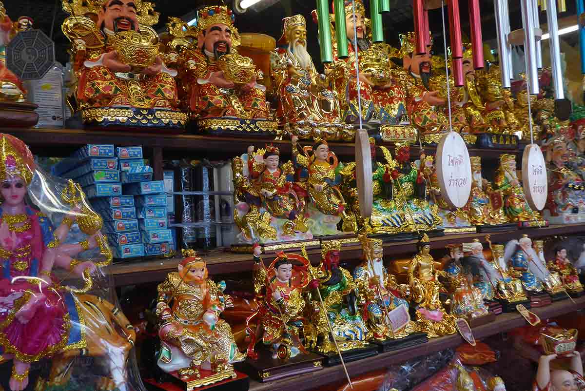 Wat Ratchanatdaram Worawihan Temple - Loha Prasat