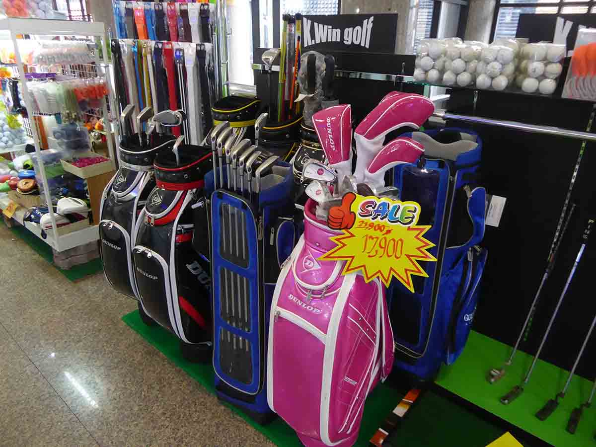 where to buy golfing equipment in Bangkok Thaniya Plaza