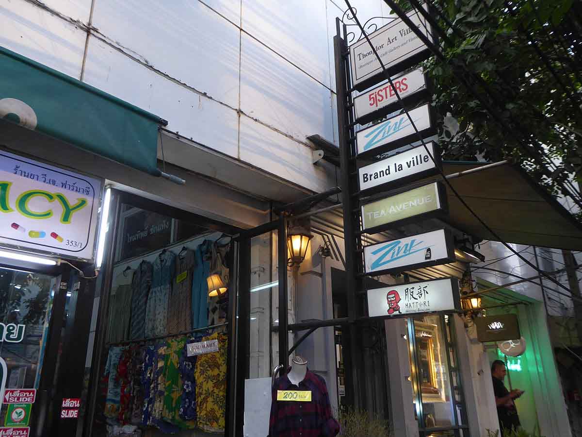 Vintage Clothing & Accessories in Bangkok Thonglor Art Village