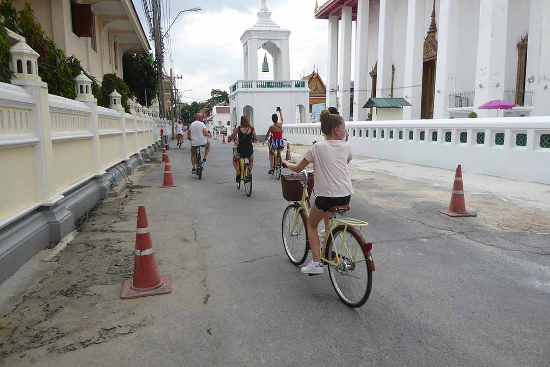 Entertainment Activities for tourists in Bangkok