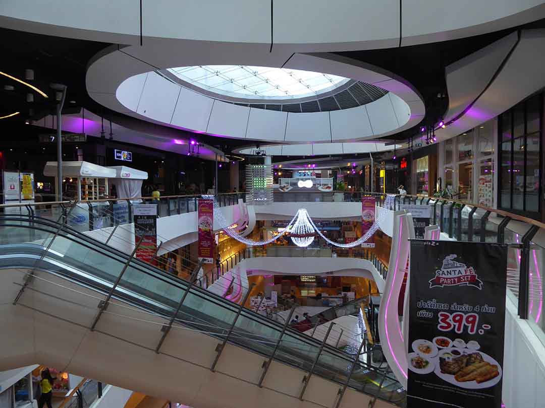 Shopping malls in Bangkok - central plaza rama 9