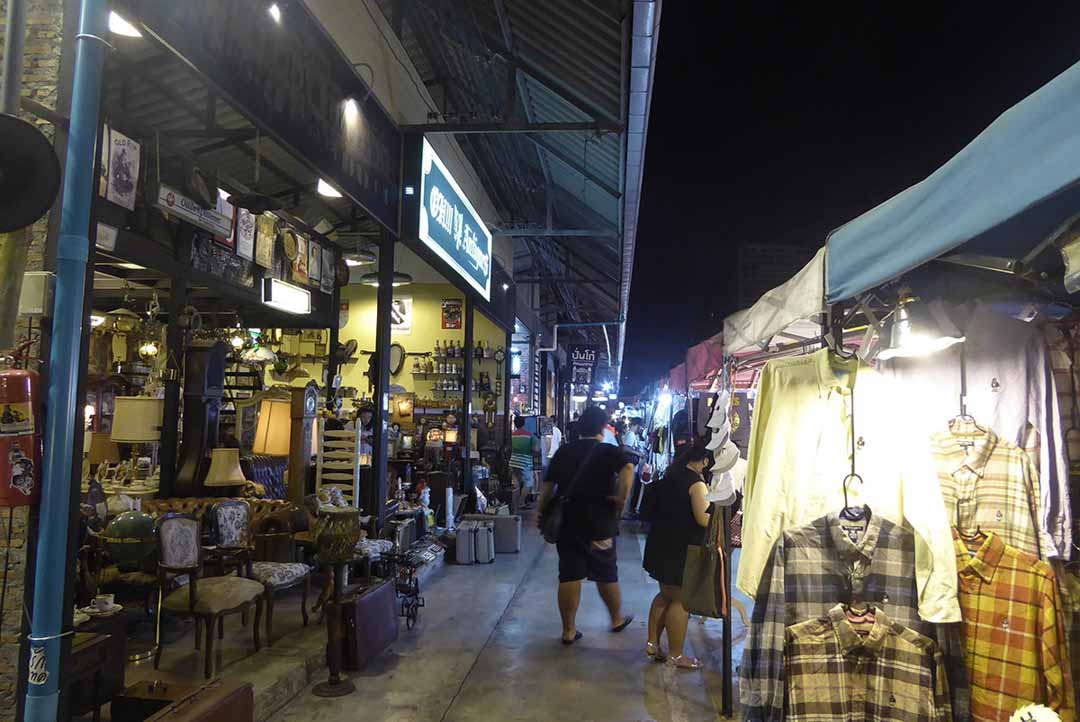 Ratchada Train Night Market - Markets in Bangkok