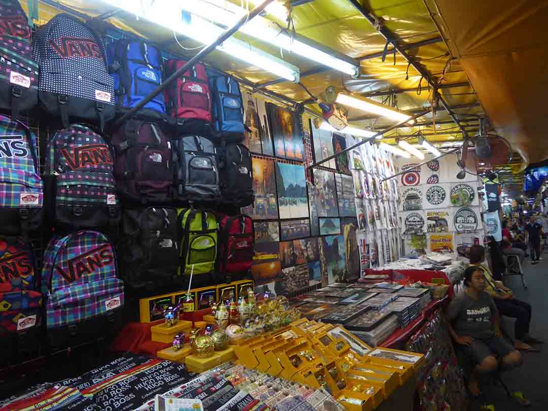 Silom Night Market - Markets in Bangkok