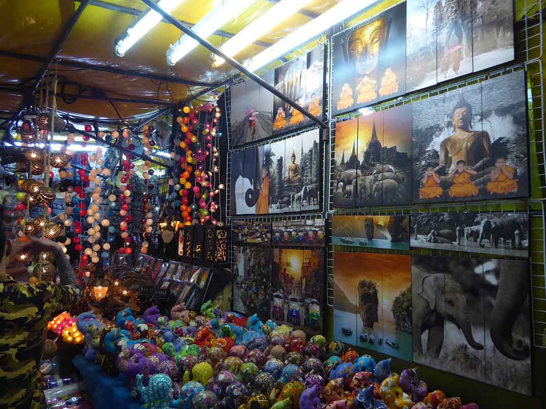 Silom Night Market - Markets in Bangkok