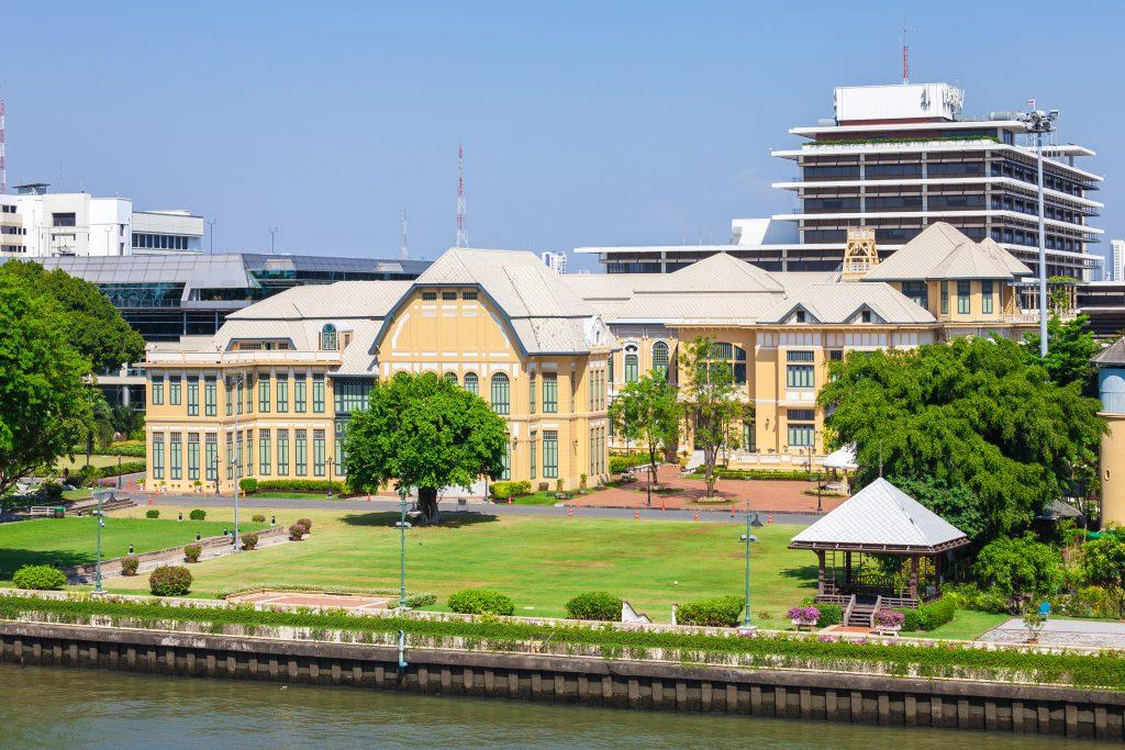 Bangkhunphom Palace in Bangkok