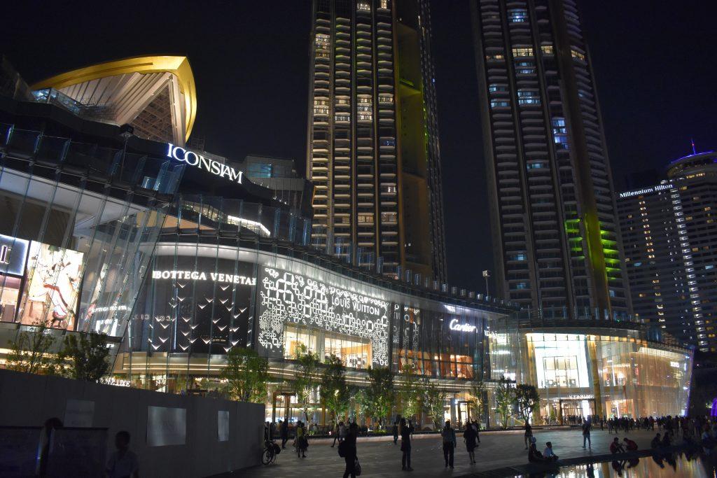 BANGKOK NEWEST AND BIGGEST LUXURY SHOPPING MALL- ICON SIAM LUXE