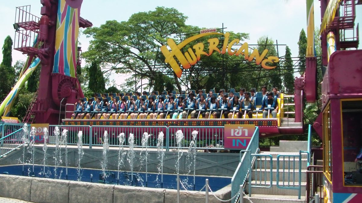 dream world bangkok roller coaster