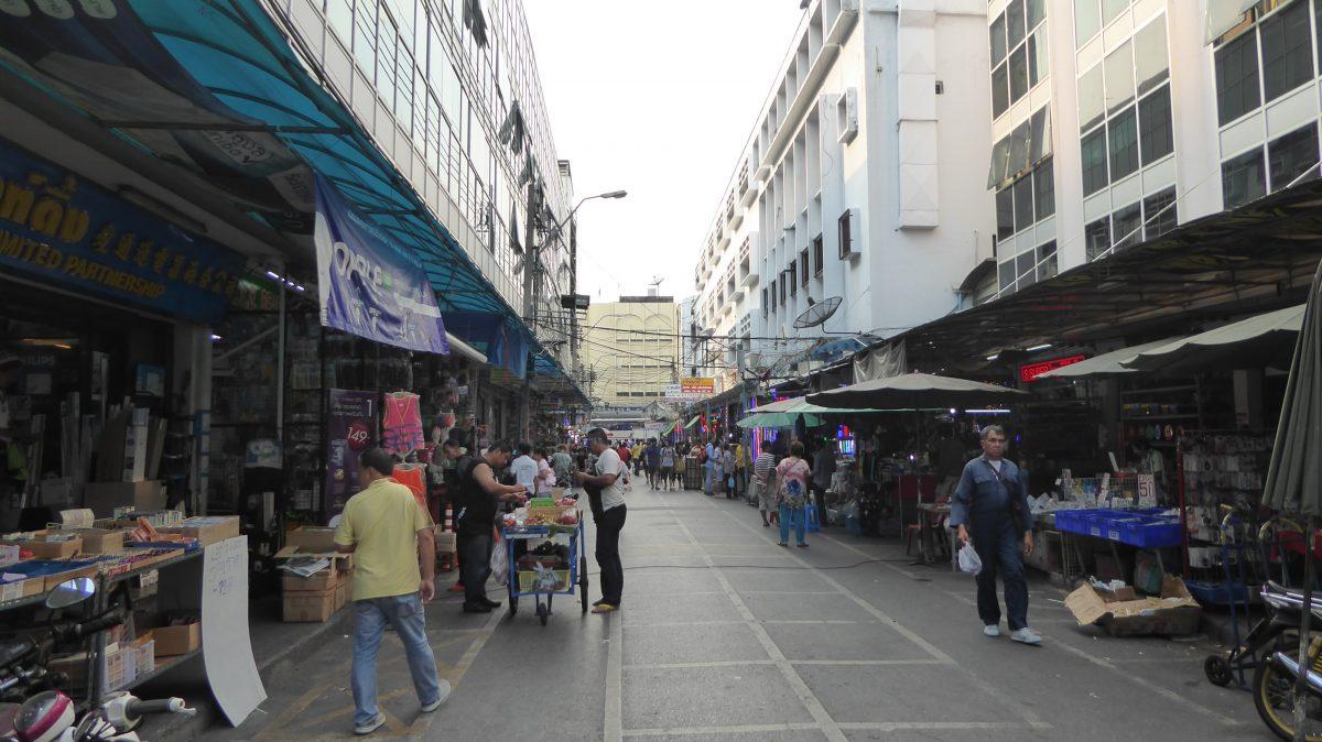 Khlong Thom Market