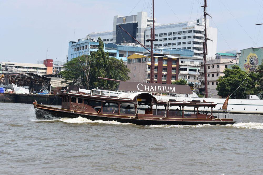 Chatrium Hotel Riverside Shuttle Boat