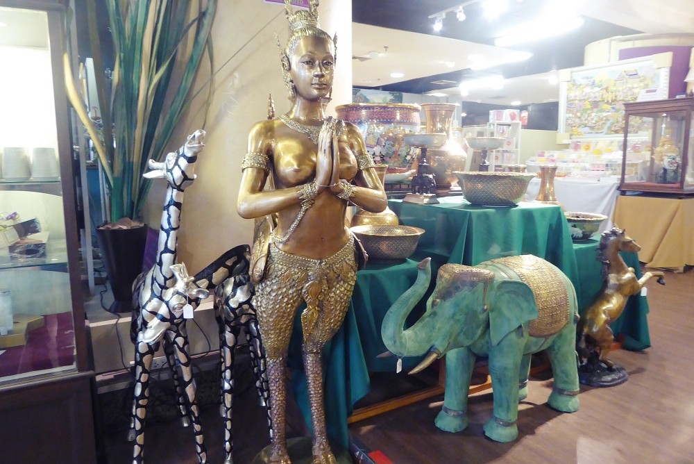 Art & Antique Shopping Bangkok