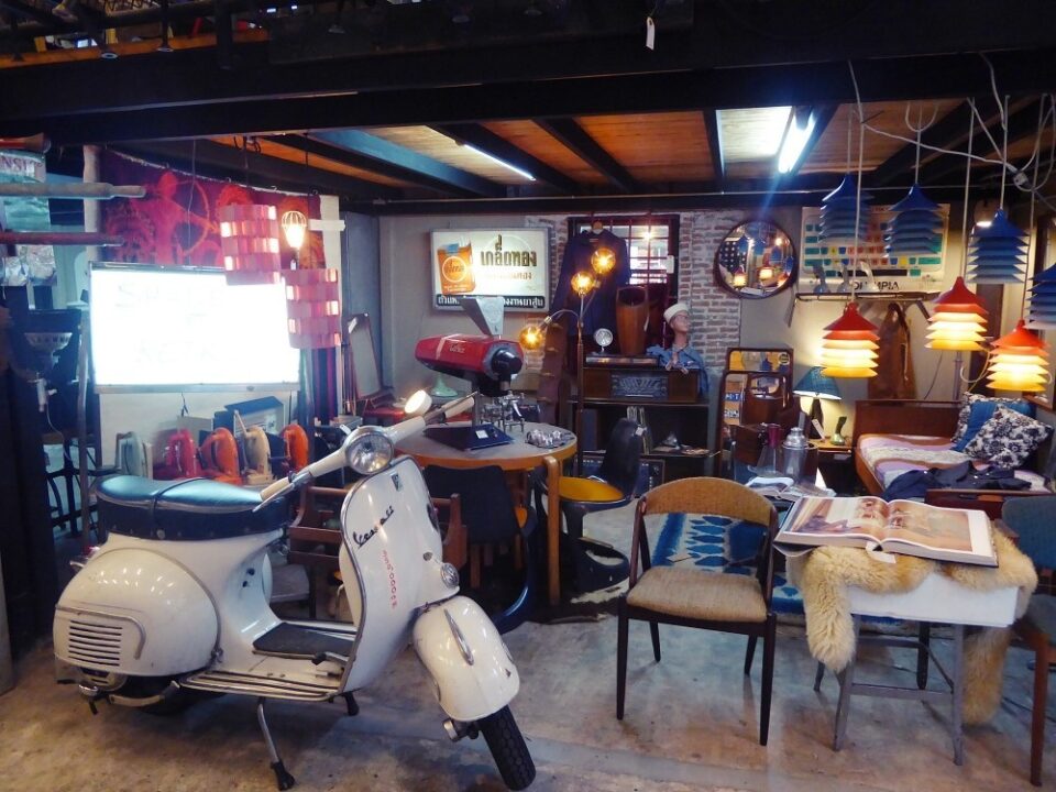 vintage & retro furniture shops in Bangkok