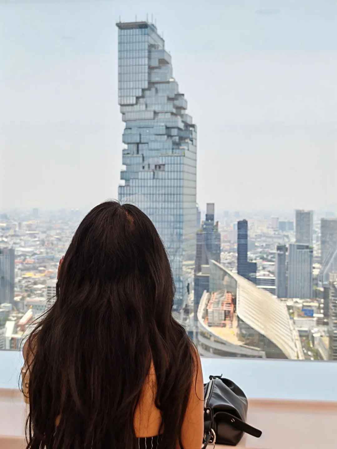 วิวอาคาร King Power Mahanakhon จากจุดชมวิวกรุงเทพ