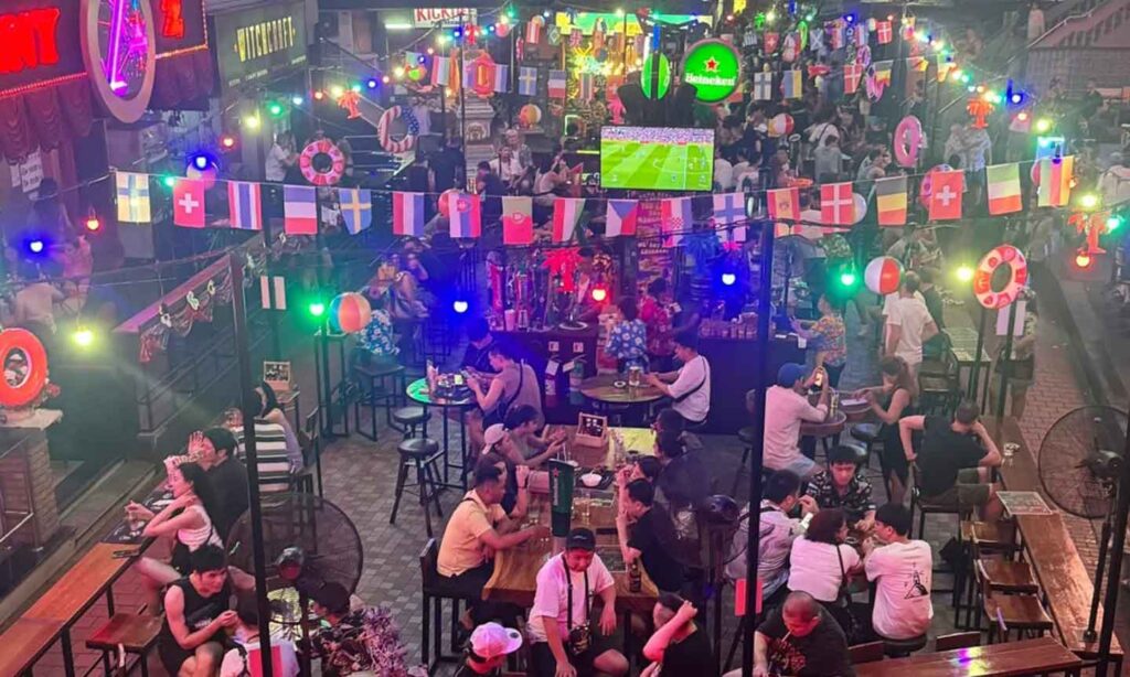 Nana Plaza Open Area